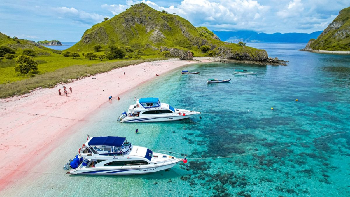 Labuan Bajo: Surga Wisata di Ujung Barat Flores