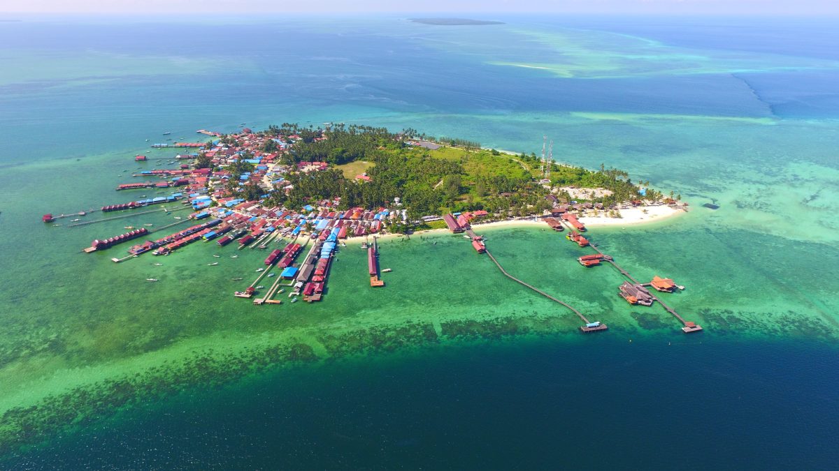 Liburan ke Pulau Derawan, Kalimantan Timur: Menyelam di Laut Tropis