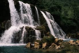 Wisata Ekstrem yang Bikin Jantung Deg-degan